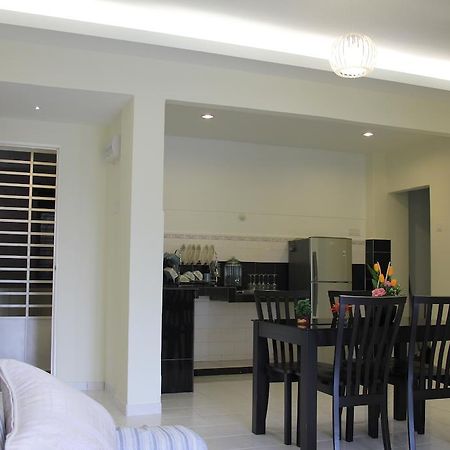 H&A Guest House ملقا المظهر الخارجي الصورة