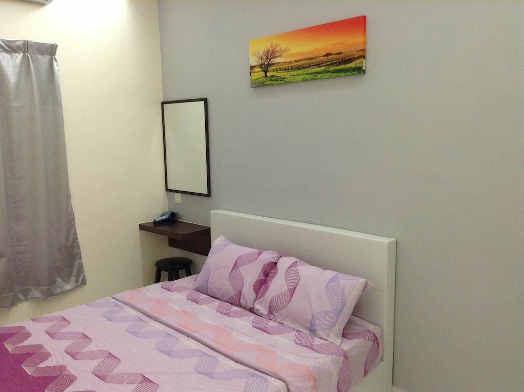H&A Guest House ملقا الغرفة الصورة