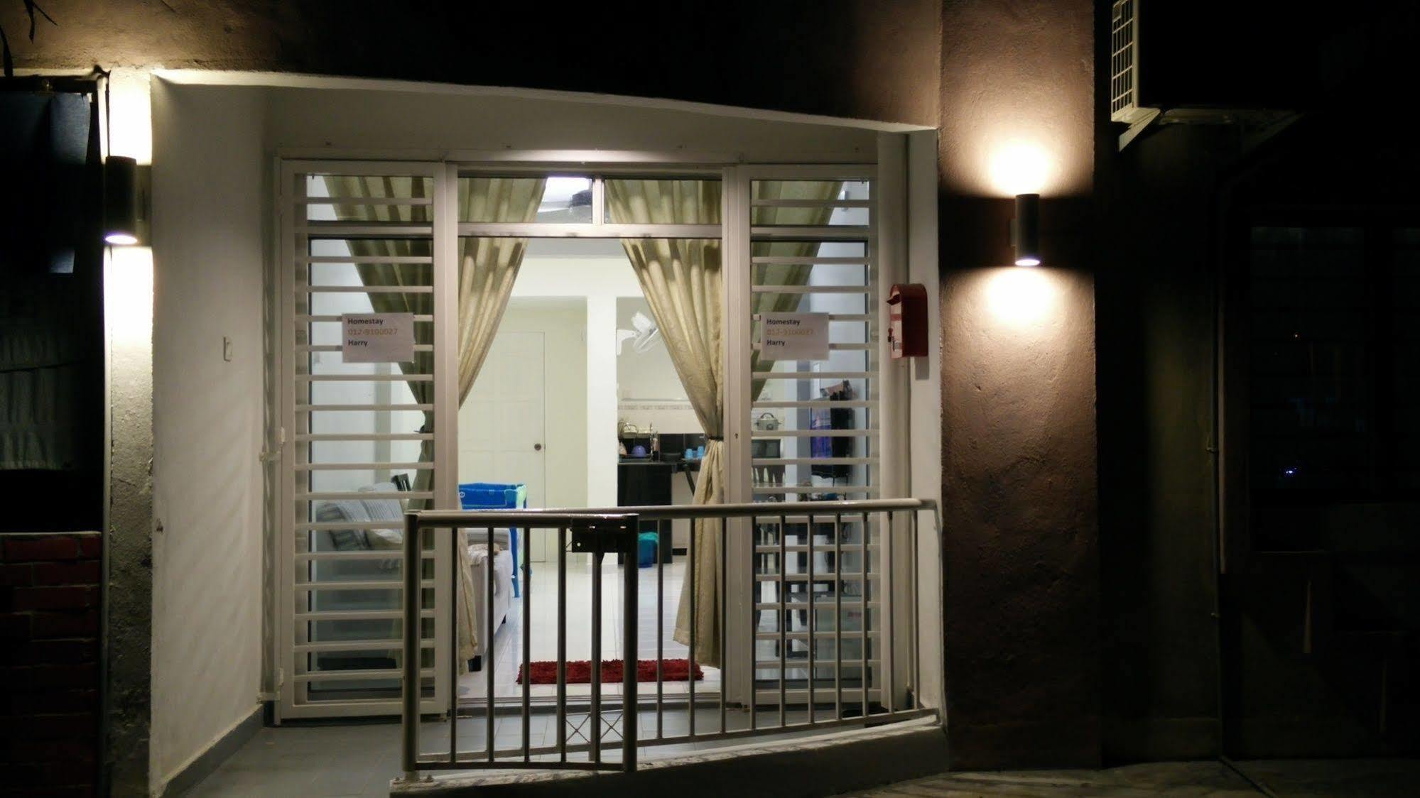 H&A Guest House ملقا المظهر الخارجي الصورة